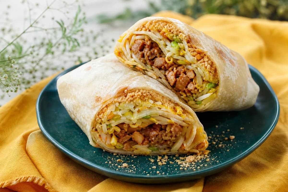 Zhengji Runbing · 宜蘭鄭記潤餅 — signature runbing wrap — ilustrasi makanan