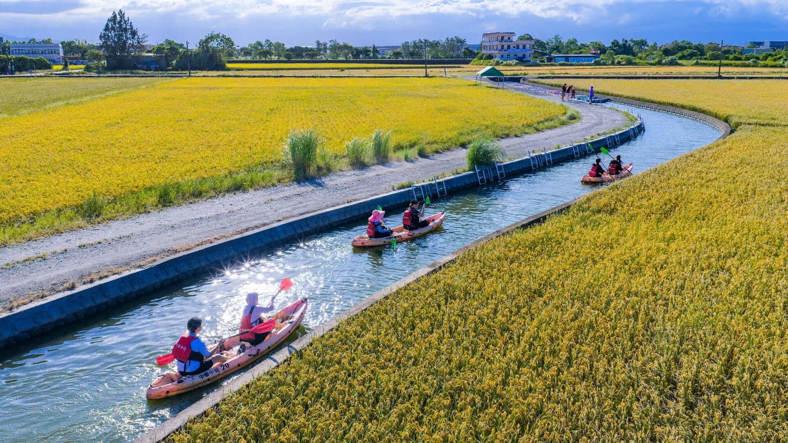 Foto oficial del lugar en Yilan: Canoa entre río y arrozal: primero licencia y reserva