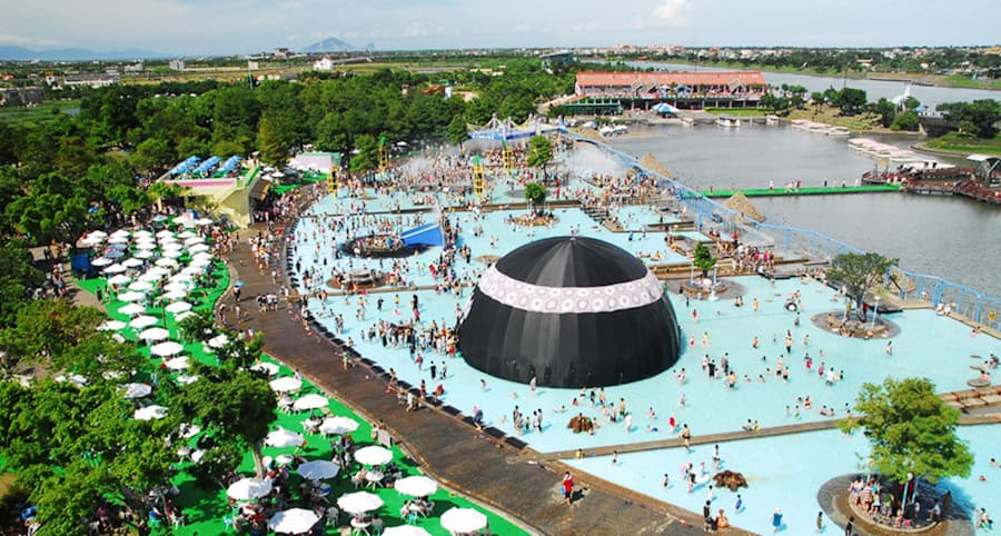 Maluwag na lugar sa tabi ng Dongshan River Water Park